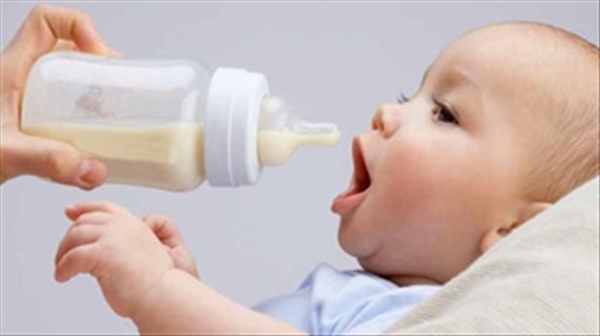 Khi mẹ bị thiếu sữa trẻ nên ăn gì để đảm bảo sức khỏe