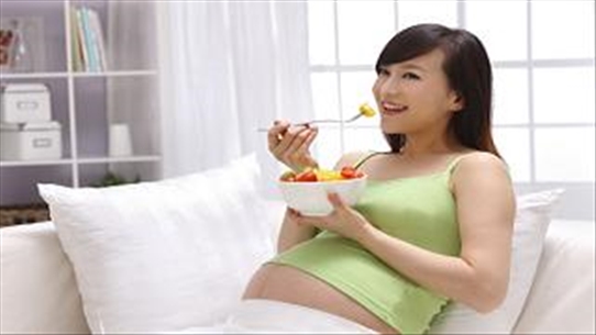 Nếu thai nhi bị nhẹ cân các mẹ hãy bổ sung những thực phẩm này nhé!