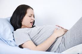 Bạn có biết nguyên nhân gây cứng bụng trong thai kỳ