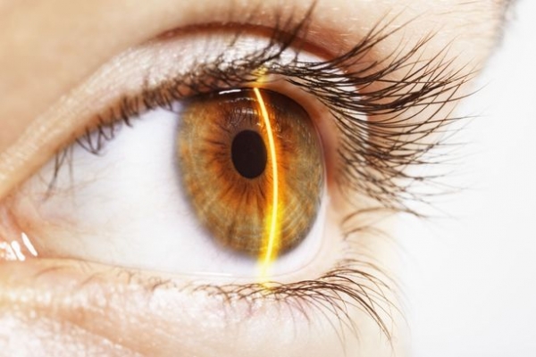 Những thói quen xấu có thể tổn hại mắt bạn cần loại bỏ