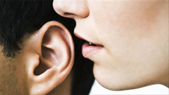 Kinh ngạc: Sức mạnh những lời "mật rót vào tai" trong khi sex