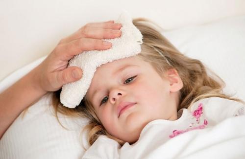 Biểu hiện của sốt ở trẻ khi nào cần đến bệnh viện, bạn có biết?
