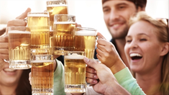 Bật mí những lợi ích tuyệt vời đến khó tin khi bạn uống bia điều độ