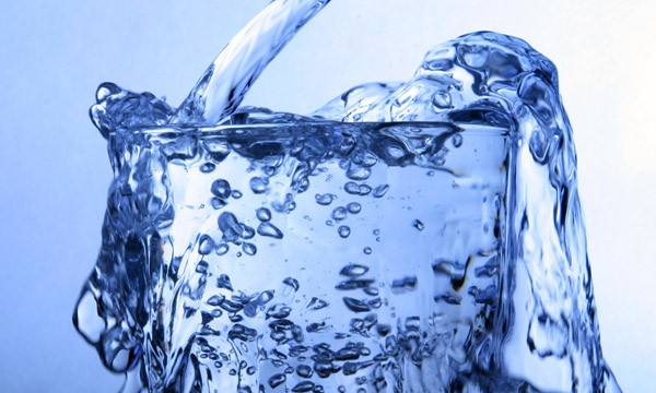 Những sai lầm thường mắc khi uống nước bạn cần loại bỏ