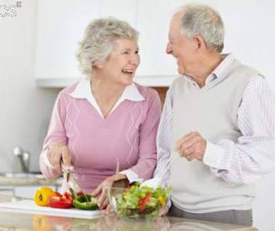 Sử dụng thực phẩm hợp lý cho người cao tuổi bằng cách nào?