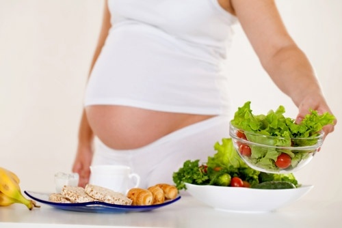 Thực phẩm mẹ ăn vào sẽ gây hại trực tiếp cho thai nhi