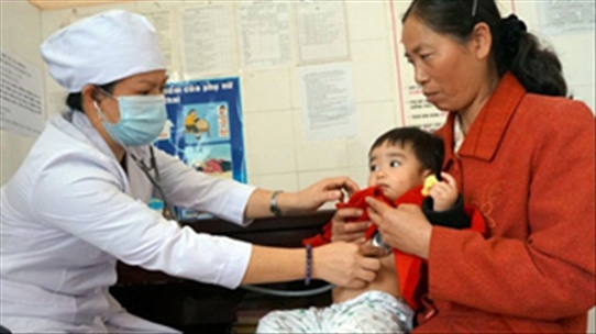 Vắc-xin dịch vụ: Một bài học đau xót từ các nước lớn
