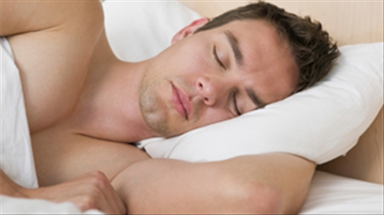 Tư thế ngủ gây ảnh hưởng khả năng sinh lý nam giới