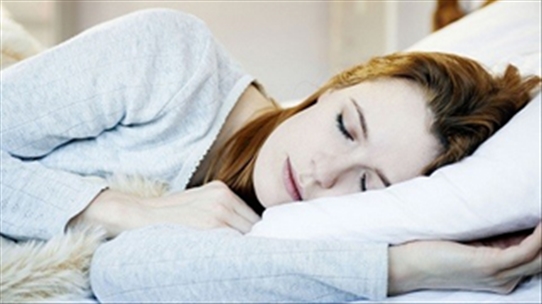 Ngủ nghiêng bên trái có ảnh hưởng đến sức khỏe tim mạch?