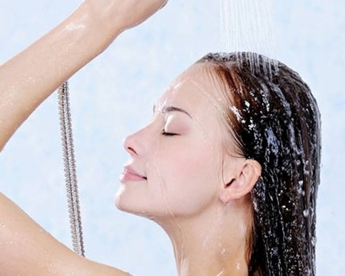 Bật mí cho bạn 11 lợi ích tuyệt vời của tắm nước lạnh