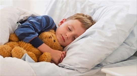 Mọi người cần hết sức cẩn trọng khi trẻ ngưng thở khi ngủ
