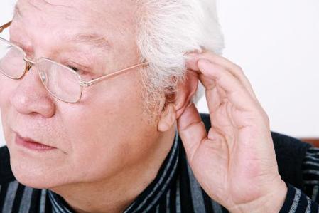 Chỉ bạn cách đối phó với chứng lãng tai ở người cao tuổi cực hay