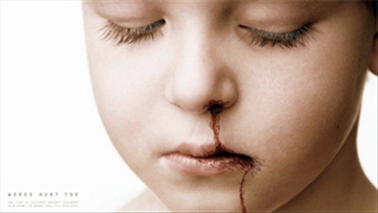 Trẻ bị bạo hành: Nỗi đau còn mãi - Các mẹ nên chú trọng đến con