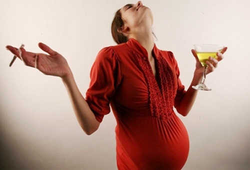 Mách nhỏ 4 việc mẹ bầu lơ là có thể gây dị tật thai nhi