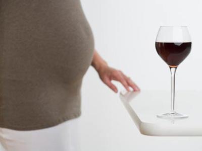 Ảnh hưởng của rượu đến thai nhi nguy hiểm như thế nào?