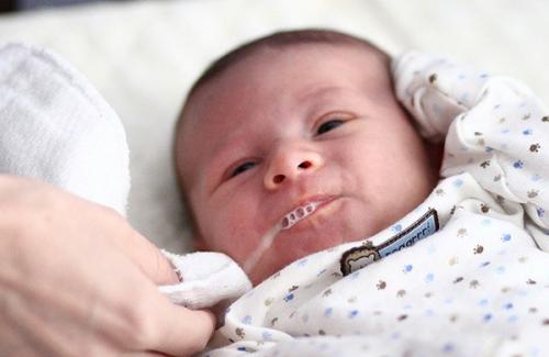 Bật mí mẹo trị ọc sữa cho trẻ sơ sinh và trẻ nhỏ mà nhiều mẹ chưa biết