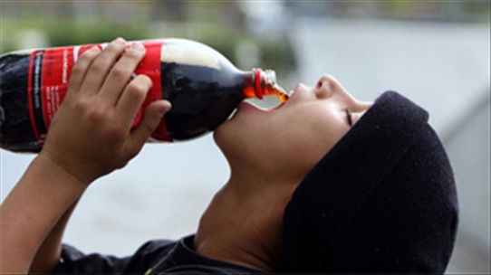 Uống nhiều Coca sẽ tiềm ẩn nguy hại gì cho sức khỏe?