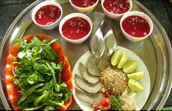 Điểm danh 10 món ăn tuyệt hảo mà nguy hiểm của người Việt