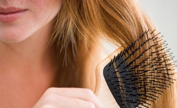 Những nguyên nhân hàng đầu dẫn tới rụng tóc bạn nên biết