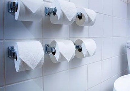 Bệnh: XX đi tiểu nên hay không nên dùng giấy vệ sinh
