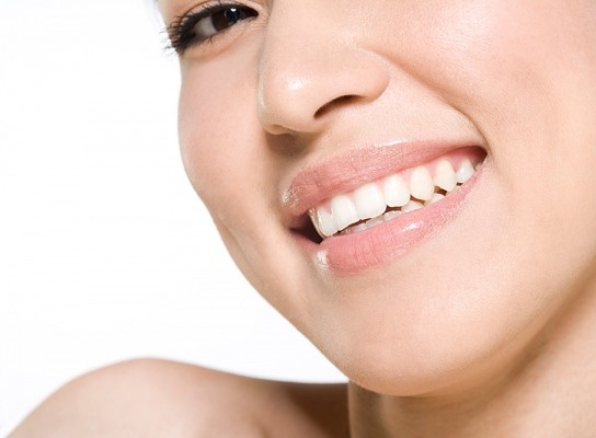10 cách làm trắng răng tự nhiên khiến bạn vô cùng bất ngờ