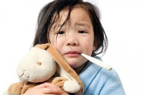 Một số bệnh đường hô hấp hay gặp ở trẻ nhỏ lúc giao mùa và cách phòng tránh