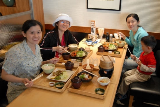 Học người Nhật cách ăn uống để "trẻ mãi không già"