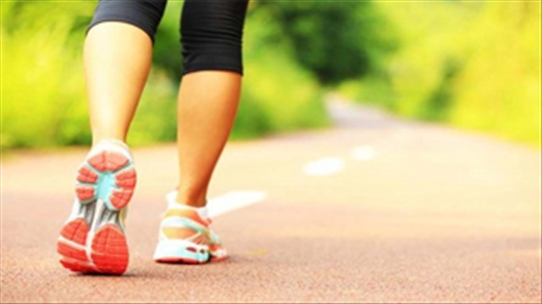 Giảm cân gọn dáng hiệu quả gấp 6 lần đi bộ nhờ chạy bước lùi