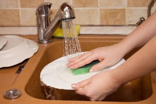 Những cách rửa bát khiến bạn dễ chết sớm cần phải loại bỏ