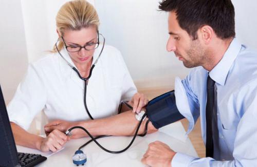 Điều trị cao huyết áp tại nhà hiệu quả không cần uống thuốc