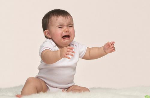 Sức khỏe trẻ em: Khi bé bị táo bón, có nên thụt tháo hay không?