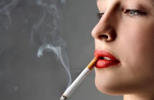 Dấu hiệu ung thư phổi ở nữ giới có những đặc điểm gì?