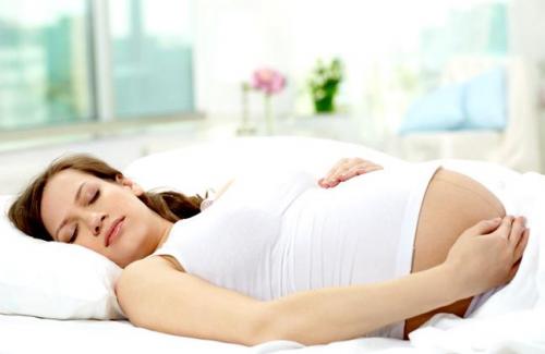 4 tuyệt chiêu giúp bà bầu ngủ ngon suốt thời kỳ mang thai