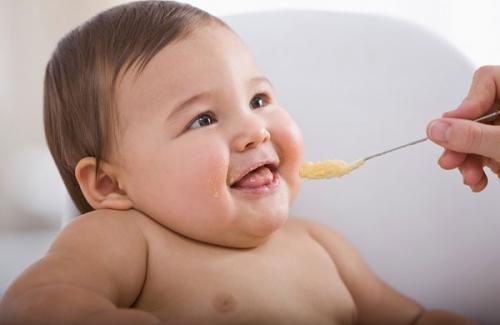 Trẻ em béo phì cần làm gì giúp các em kiểm soát trọng lượng cơ thể?