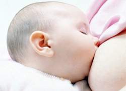 Bật mí những lợi ích tuyệt vời của việc cho trẻ bú sớm sau sinh