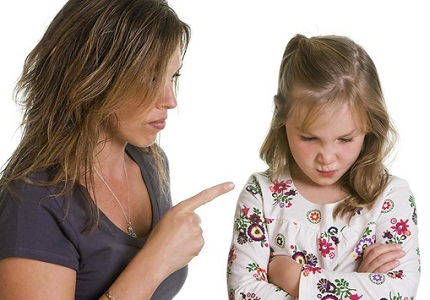 4 thói quen không ngờ của bố mẹ khiến con trở nên kém cỏi