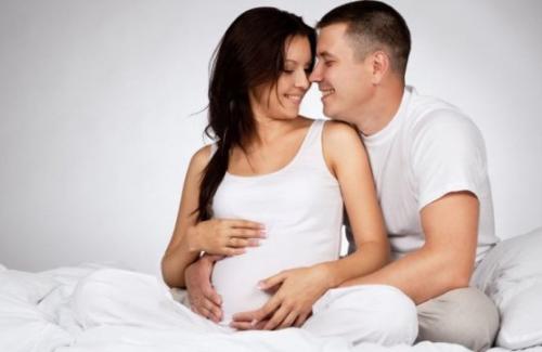 Mách nhỏ 4 cách giúp các cặp đôi sớm có con mà không cần làm chuyện ấy