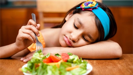 Nguy cơ mắc tự kỷ khi trẻ biếng ăn kéo dài - Nguyên nhân do đâu?