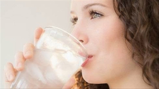 Thời điểm thích hợp nên uống nước lạnh và nước ấm bạn cần phải biết