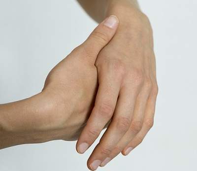 Tê tay có thể là cảnh báo bạn về dấu hiệu của căn bệnh