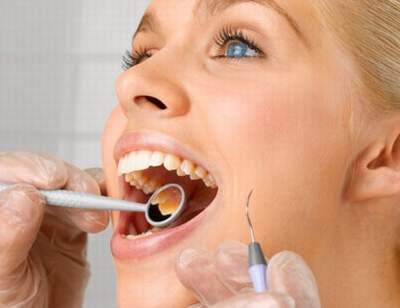 Hướng dẫn cách phòng bệnh răng miệng ở người cao tuổi