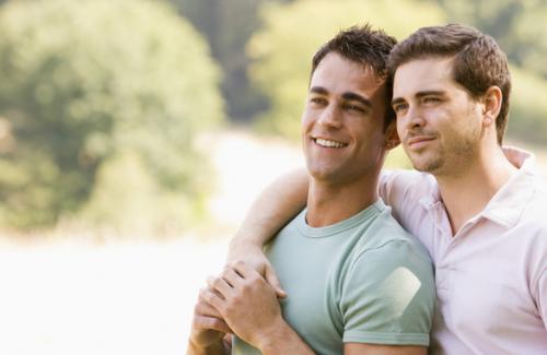 Tình dục đồng giới có thể là nguyên nhân gây lây nhiễm HIV rất cao