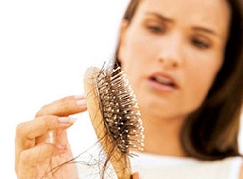 Mẹo chữa rụng tóc đơn giản và hiệu quả theo dân gian