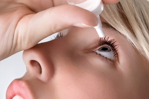 Tác dụng phụ thường gặp khi dùng kháng sinh tra, nhỏ mắt