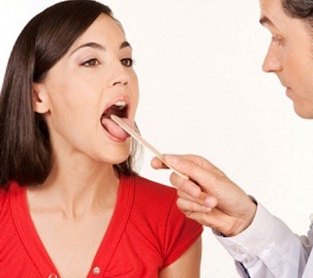 Bất thường ở lưỡi cảnh báo dấu hiệu ung thư lưỡi, viêm loét dạ dày