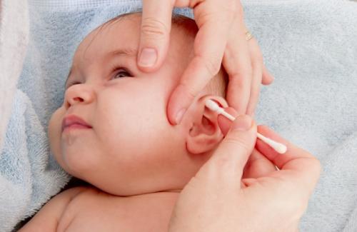 Viêm nhiễm tai, nhiễm trùng đường tiểu ở trẻ nguy hiểm thế nào?