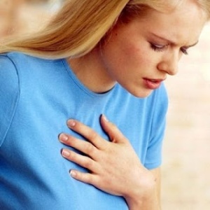 Ðau ngực trái, khó thở cảnh báo bệnh nhồi máu cơ tim, trào ngược dạ dày