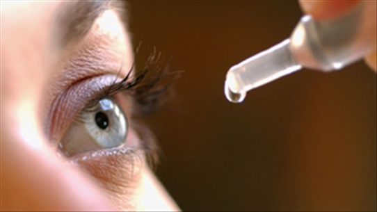Dùng thuốc nhỏ mắt như thế nào đúng cách để phát huy tác dụng của sản phẩm?