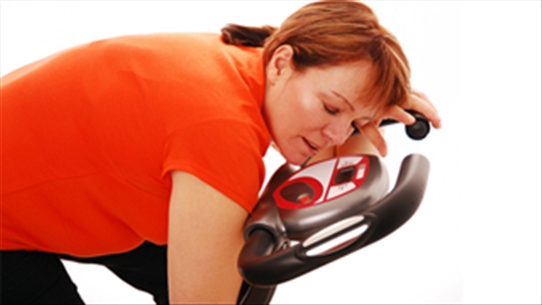 Tập thể dục sai cách có thể gây đau lưng, tổn thương cột sống