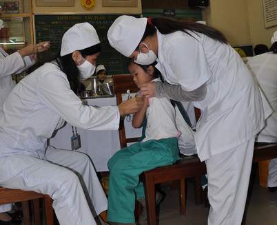 Tăng cường miễn dịch sởi trong cộng đồng bằng vaccin